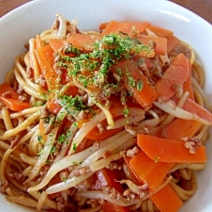 簡単ランチに!もやしと挽肉の焼きそば☆